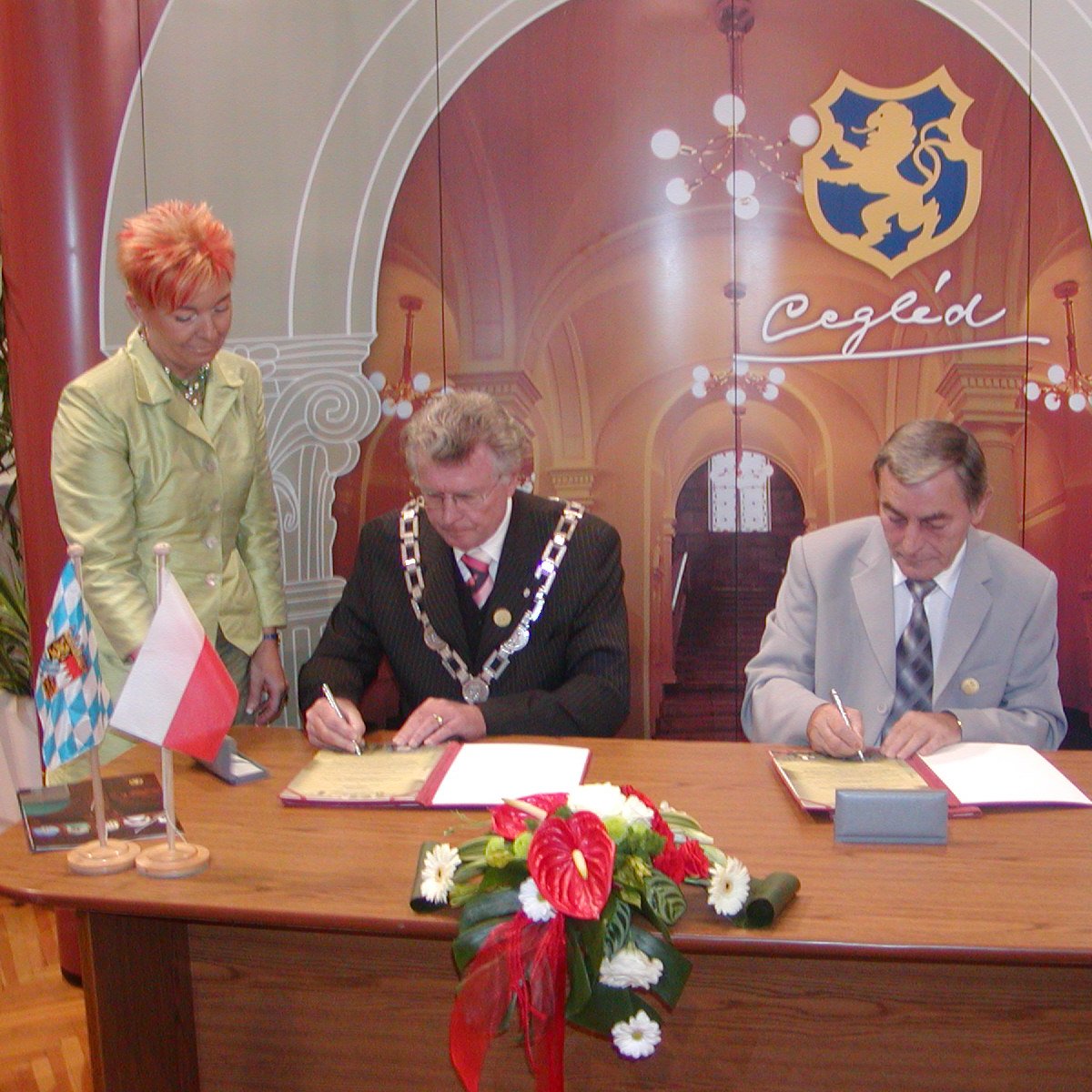 Städtepartnerschaft Cegléd: Urkundenunterzeichnung Cegléd