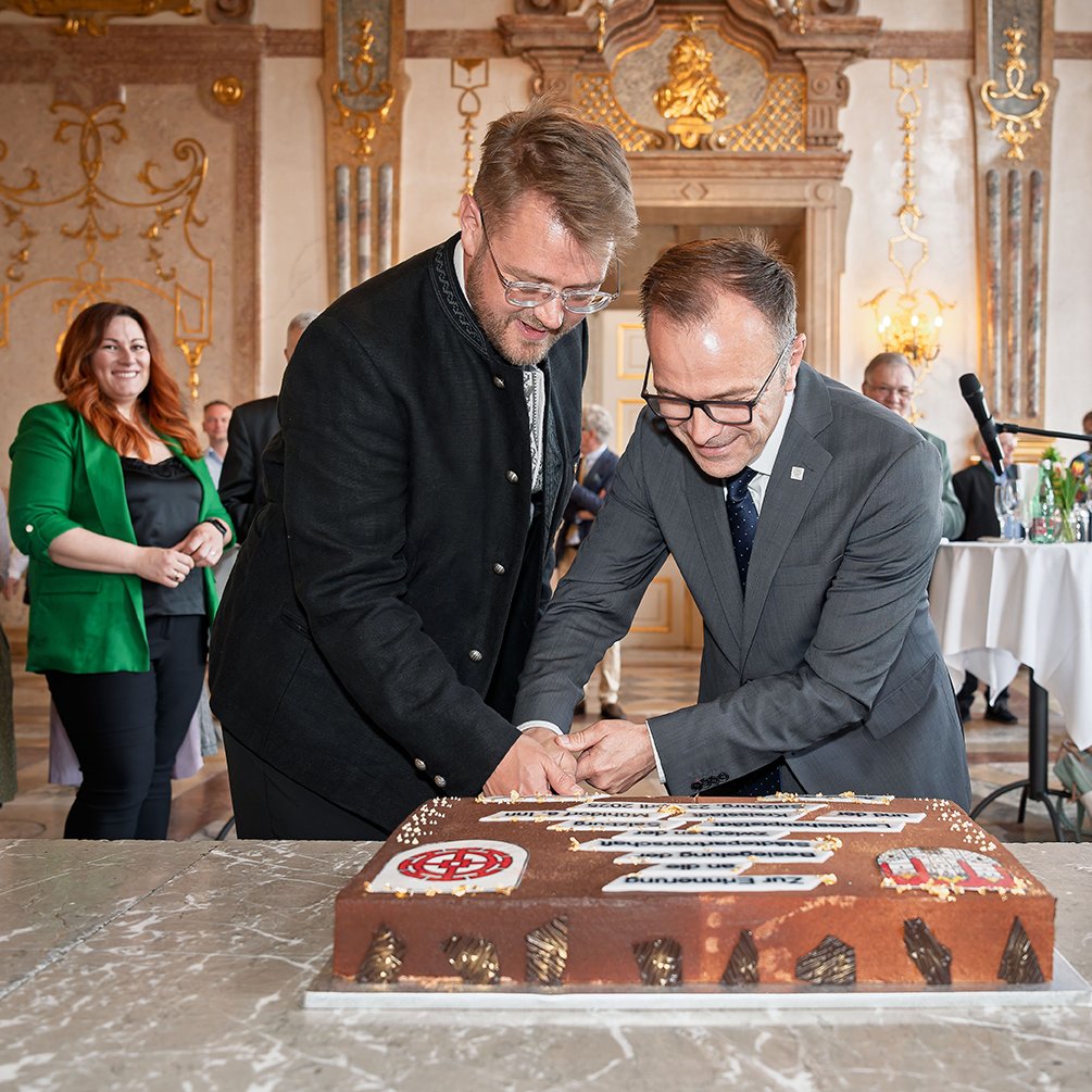 Städtepartnerschaft Salzburg: Besiegelung 2025 Torte